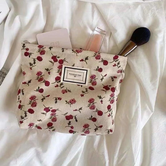 Makeup Bag Large Checkered Cosmetic Bag Capacity Travel Toiletry Bag Cute Makeup Brushes Aesthetic Accessories Storage Bag